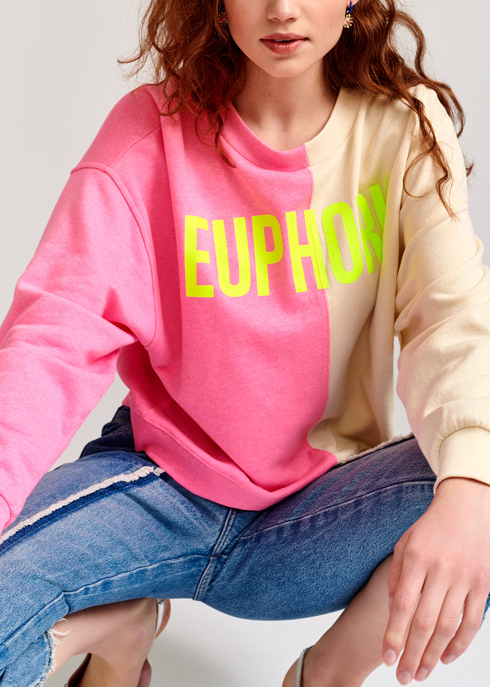 Neon pink and beige bicolor 'euphoria' sweatshirt RE—SSENTIEL | Essentiel second hand