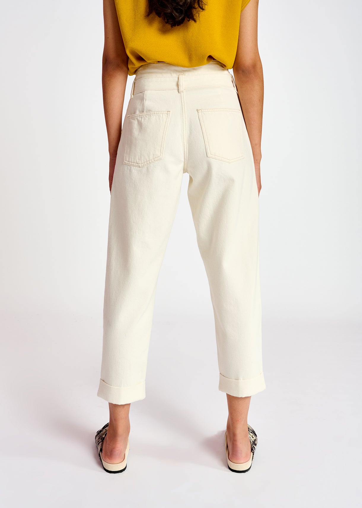 Jean fuselé blanc cassé à taille haute RE—SSENTIEL | Essentiel second hand