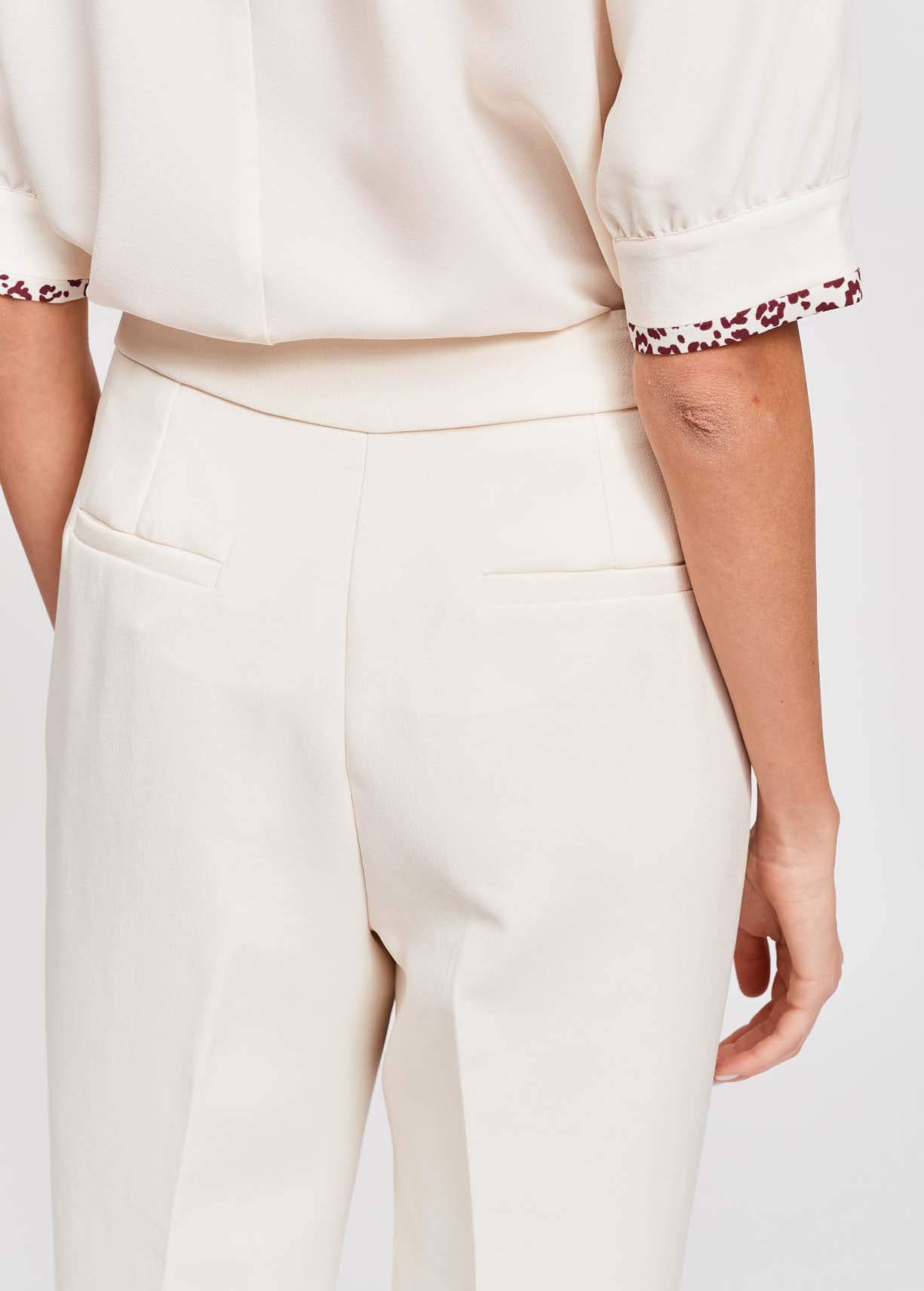 Off white classic tailored trousers RE—SSENTIEL | Essentiel second hand