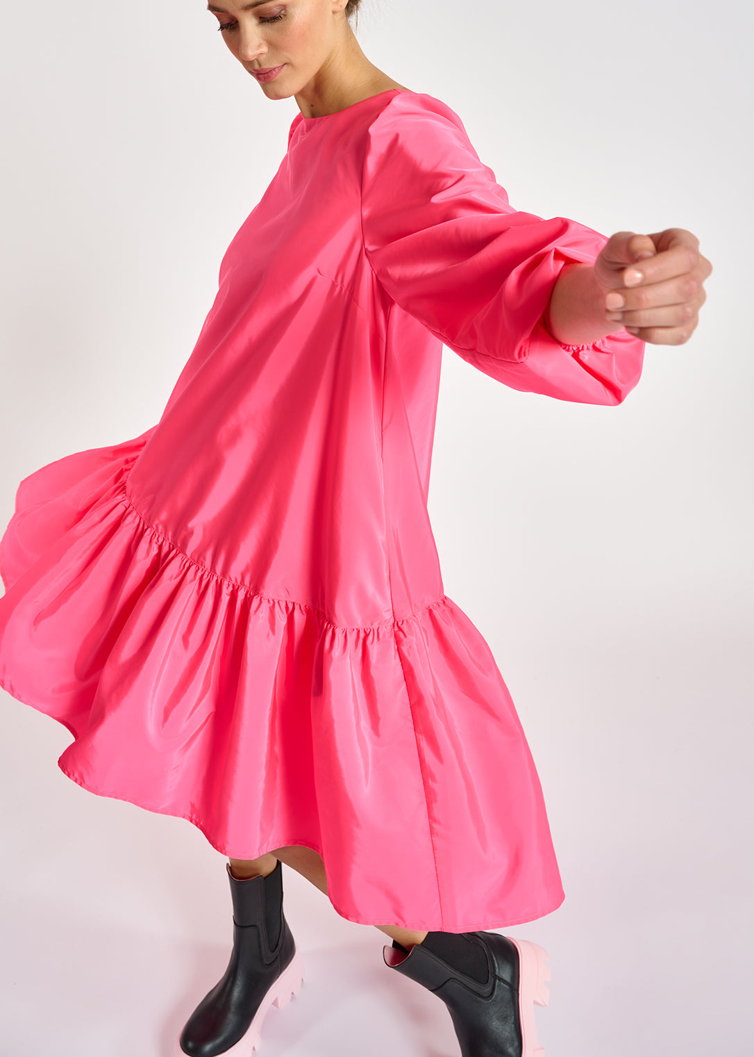 Neon pink oversized mini dress RE—SSENTIEL | Essentiel second hand