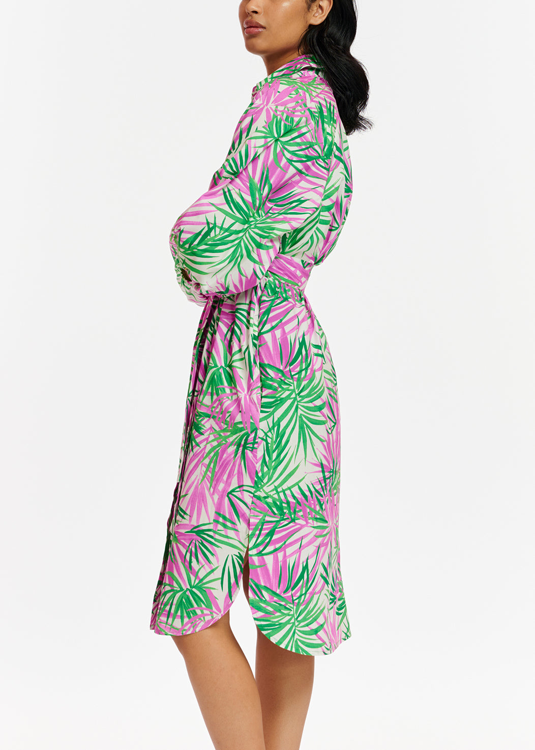 Robe chemise à imprimé feuilles de palmier blanc, violet et vert RE—SSENTIEL | Essentiel second hand