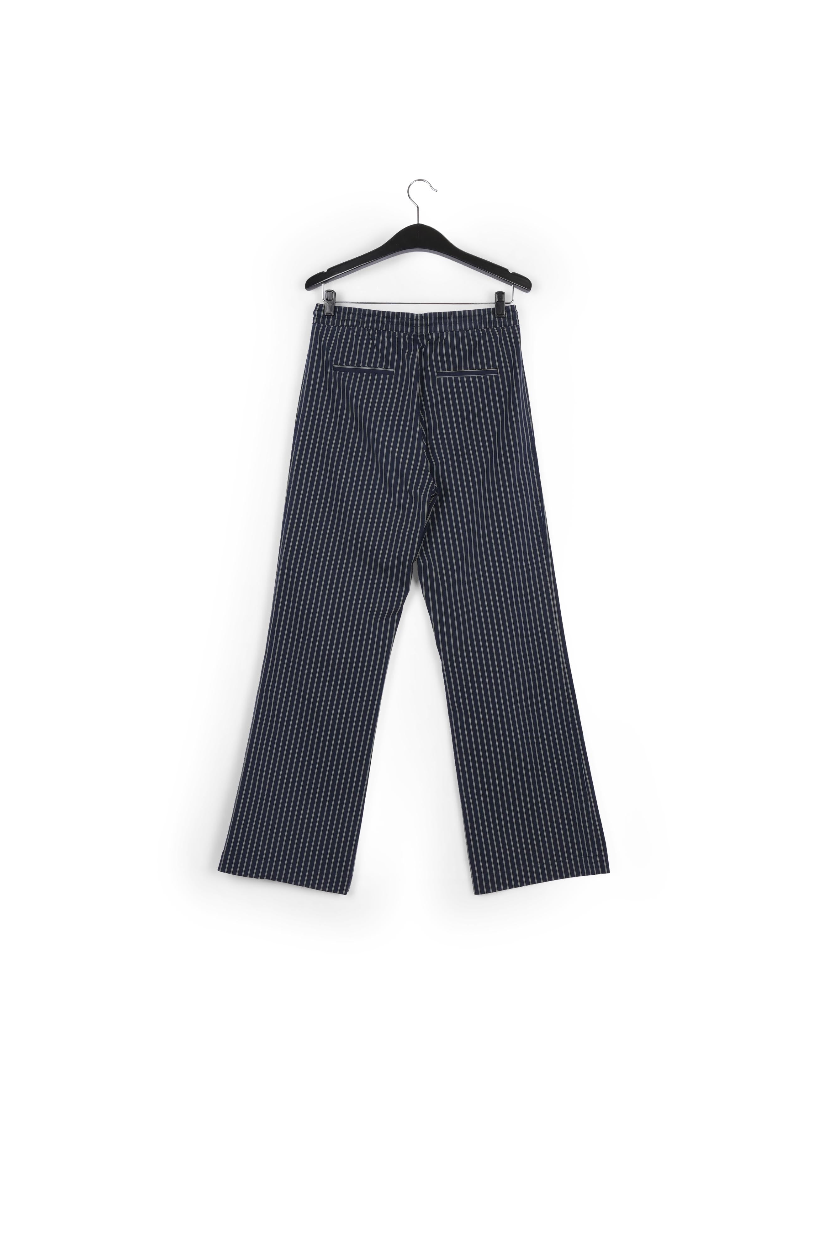 Vasari pantalons RE—SSENTIEL | Essentiel second hand