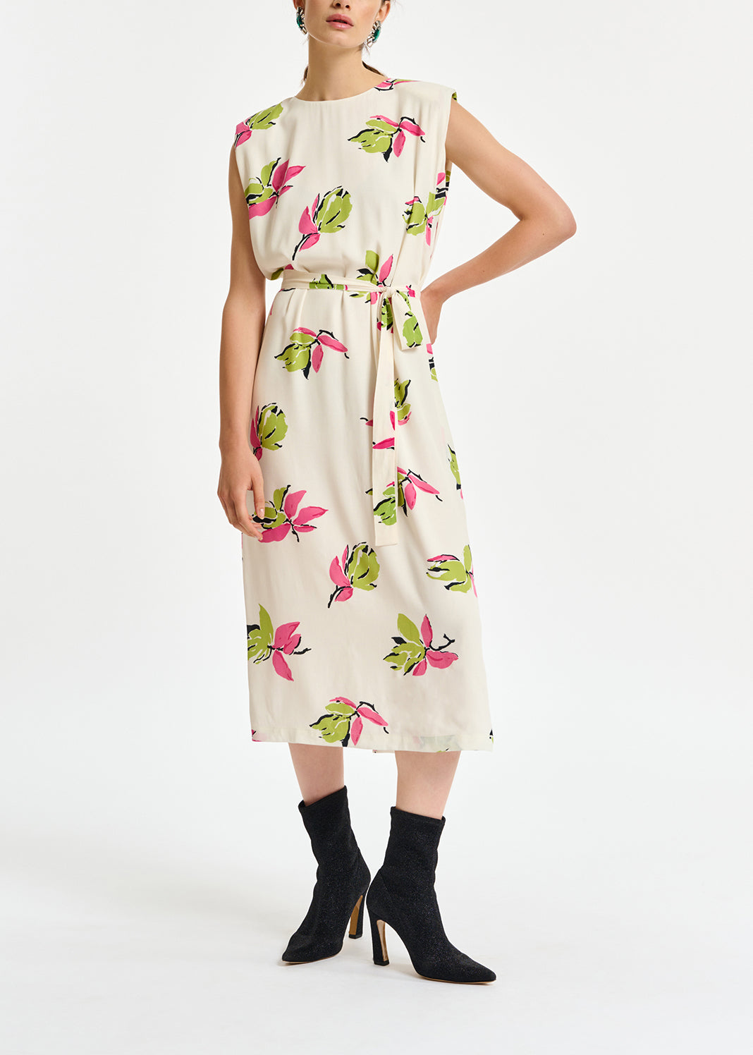 Gebroken witte midi-bloemenjurk met schoudervulling RE—SSENTIEL | Essentiel second hand