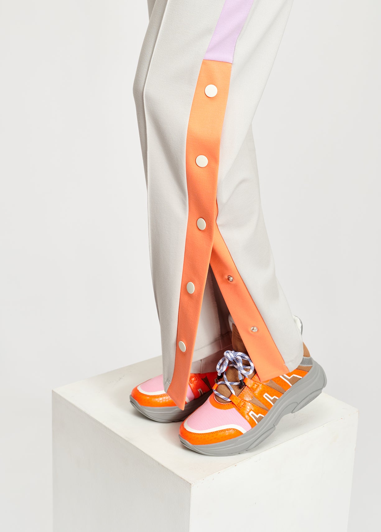 Light grey, lilac and peach track pants RE—SSENTIEL | Essentiel second hand