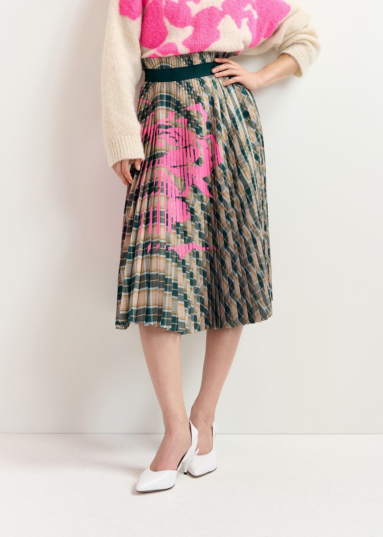 Beige and dark green checked pleated skirt with floral print RE—SSENTIEL | Essentiel second hand