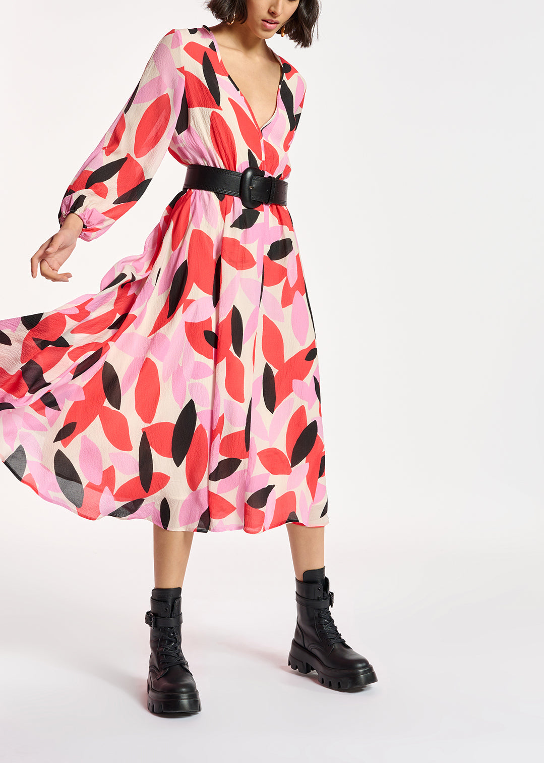 Robe midi à imprimé abstrait blanc cassé, rouge et rose RE—SSENTIEL | Essentiel second hand