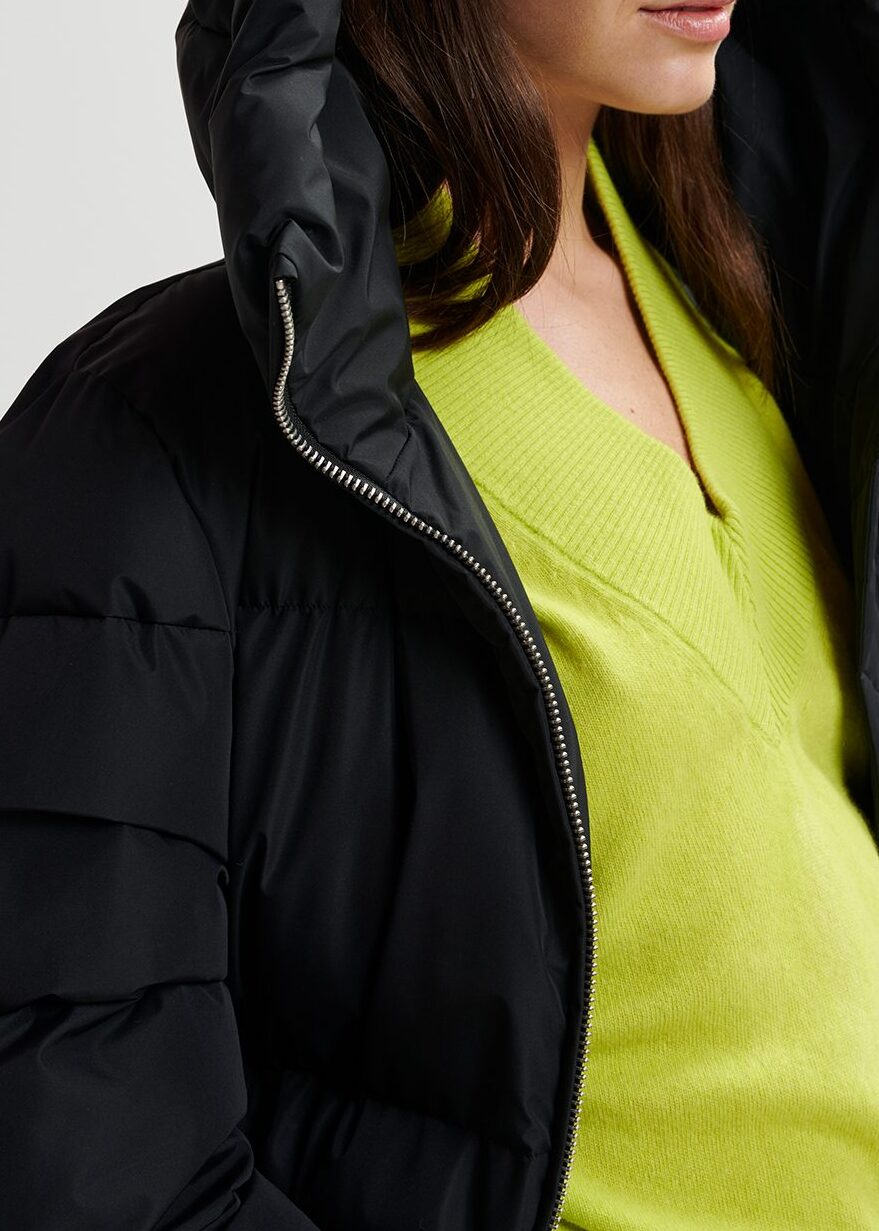 Black hooded puffer coat RE—SSENTIEL | Essentiel second hand