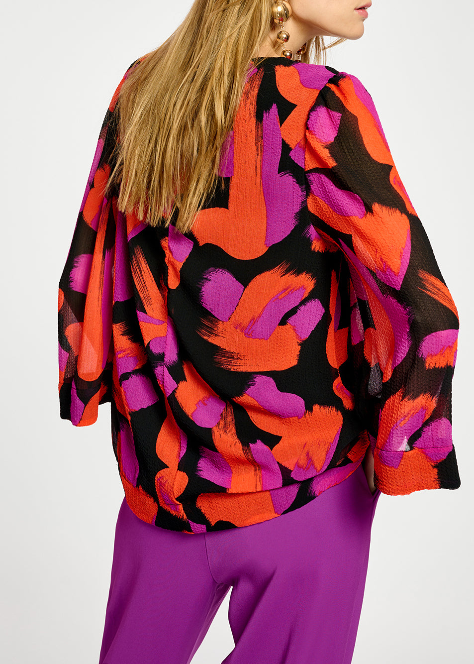 Top aux épaules bouffantes et imprimé noir, orange et pourpre RE—SSENTIEL | Essentiel second hand