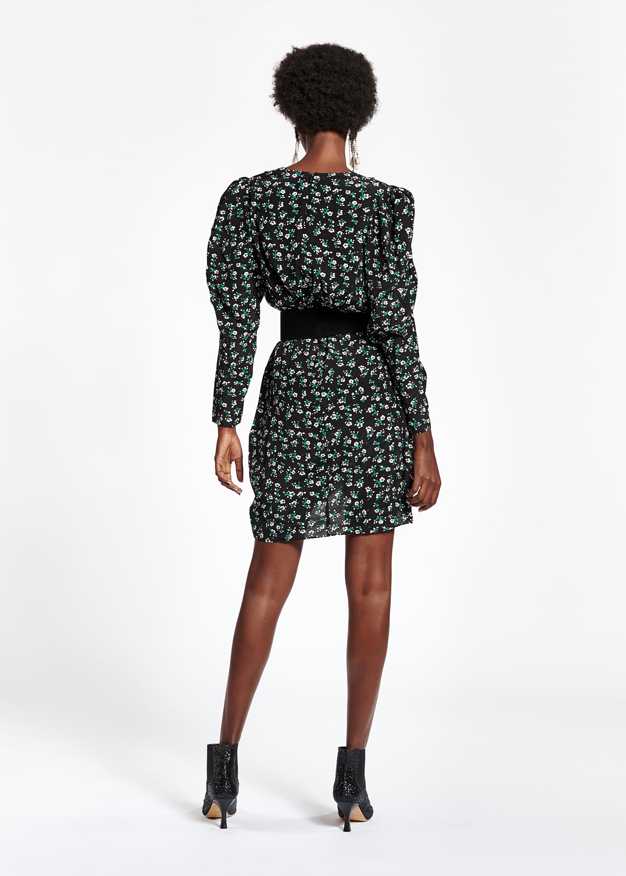 Zwarte miniwikkeljurk met bloemen RE—SSENTIEL | Essentiel second hand