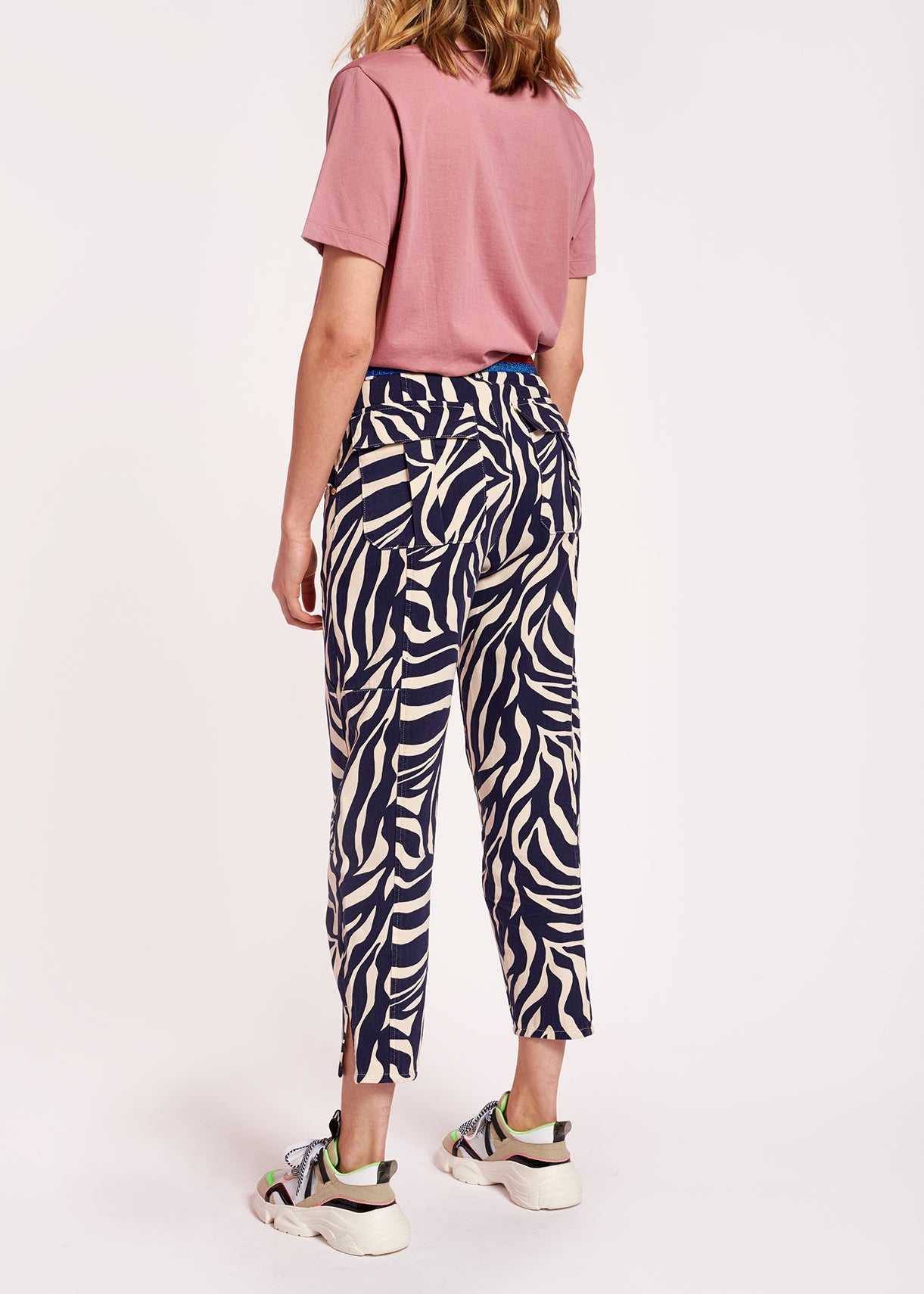 Off-white and navy blue zebra-print denim cargo pants RE—SSENTIEL | Essentiel second hand