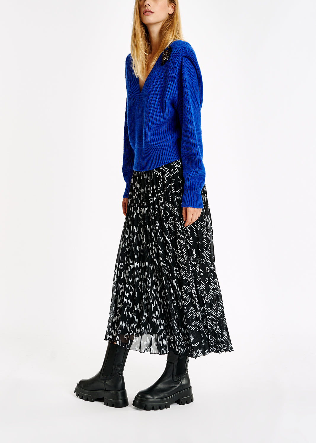 Pull bleu à épaulettes RE—SSENTIEL | Essentiel second hand