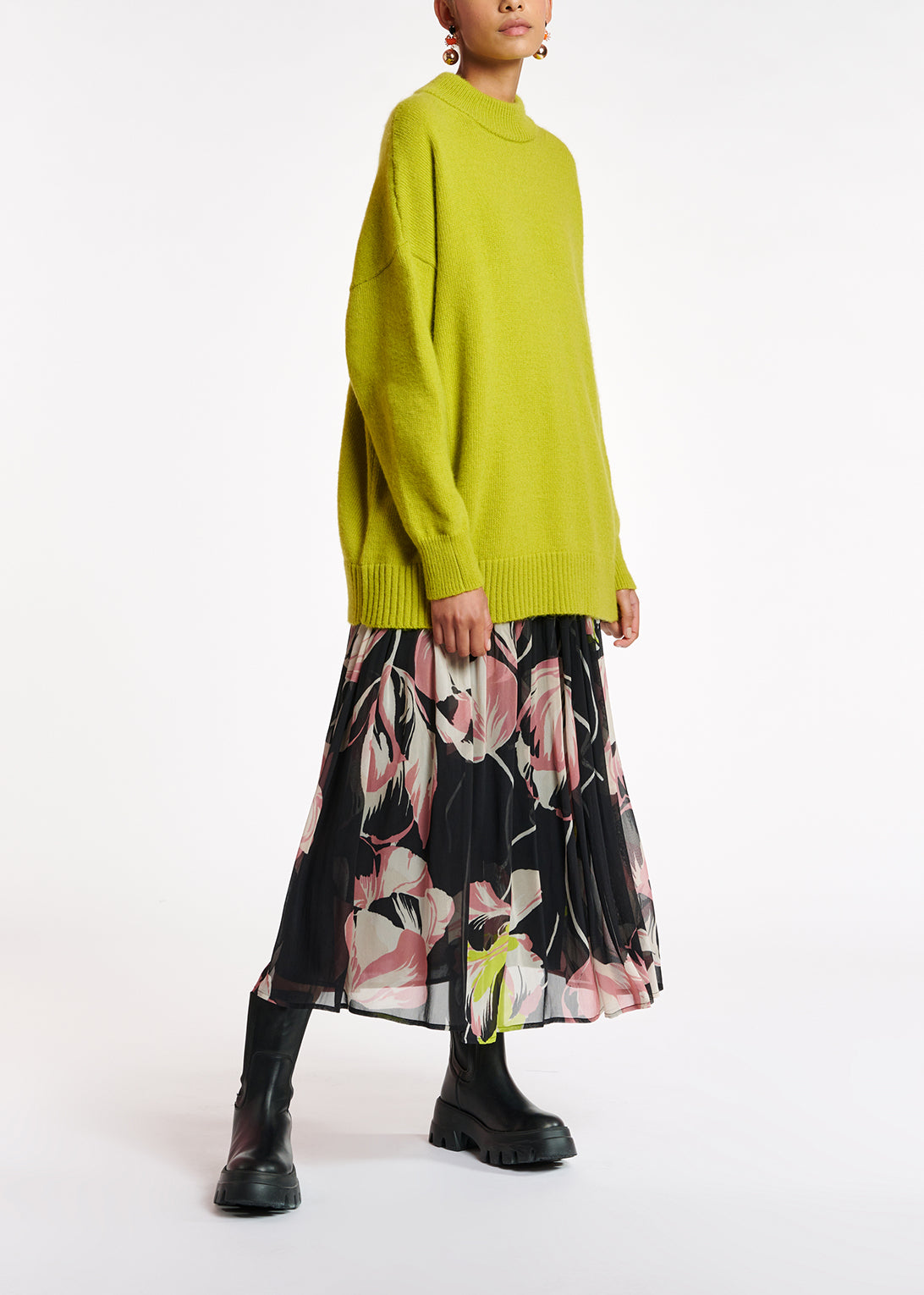 Long loose-fit lime green sweater RE—SSENTIEL | Essentiel second hand