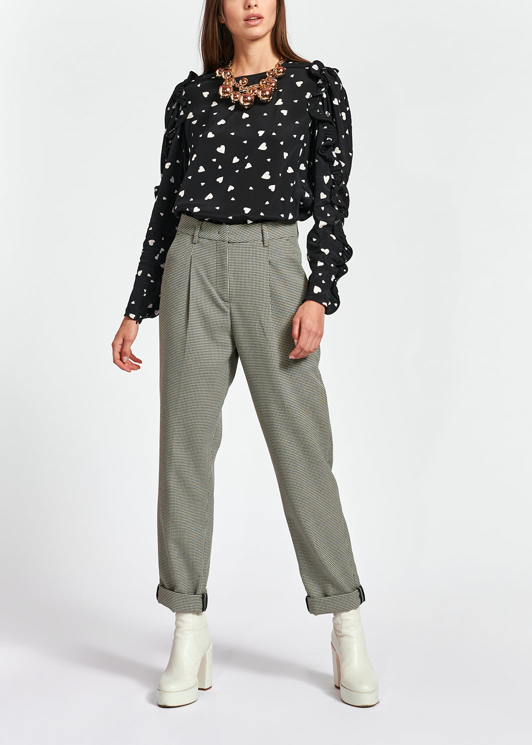 Top noir à cœurs avec manches à ruches RE—SSENTIEL | Essentiel second hand