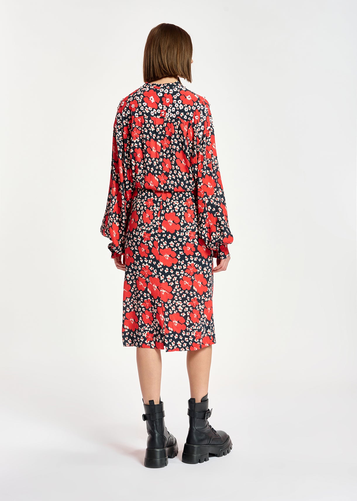 Robe midi à  imprimé fleuri bleu, rouge et blanc RE—SSENTIEL | Essentiel second hand