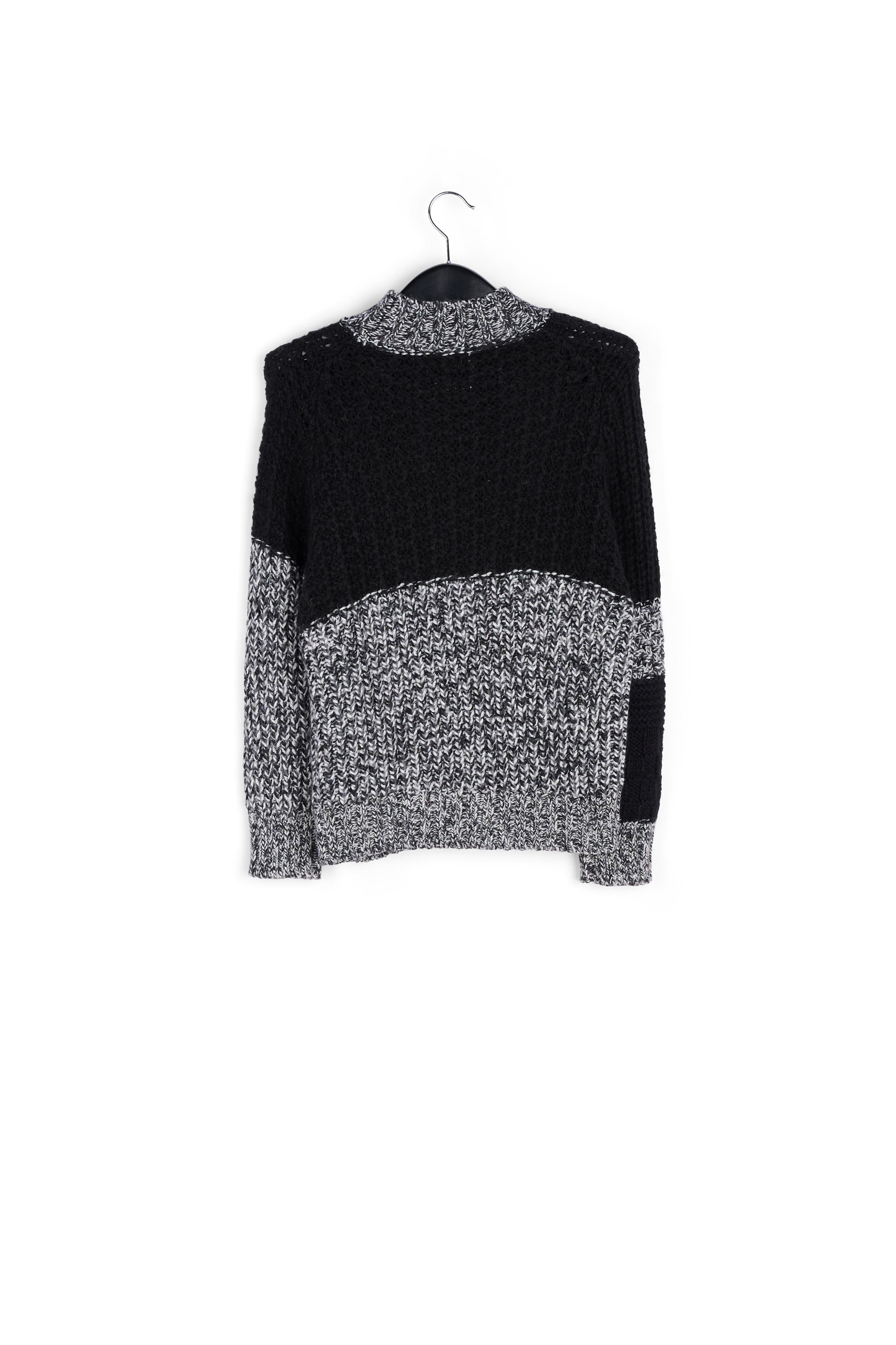 Black and white knit sweater RE—SSENTIEL | Essentiel second hand