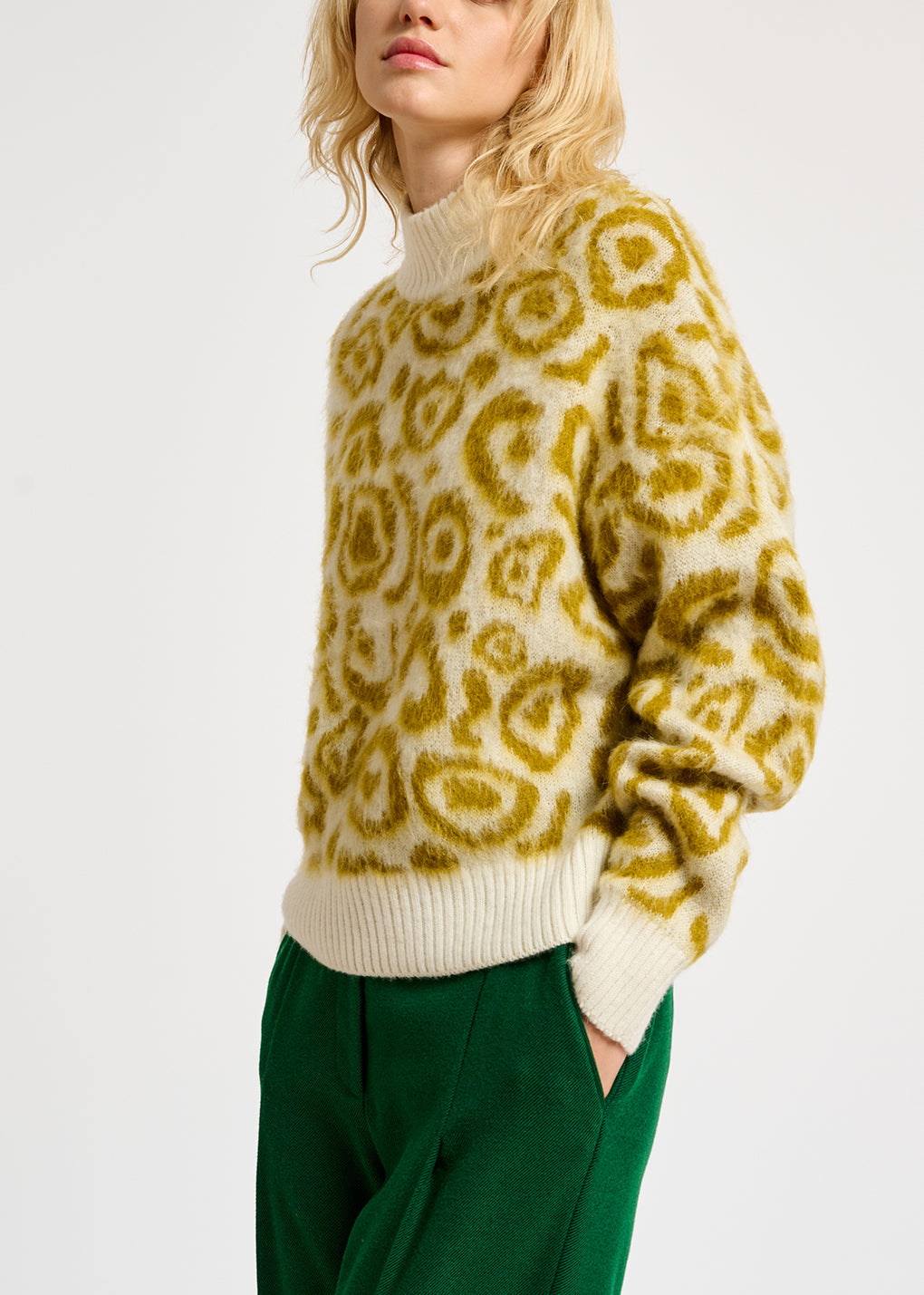 Ochre and off-white leopard-print knit sweater RE—SSENTIEL | Essentiel second hand