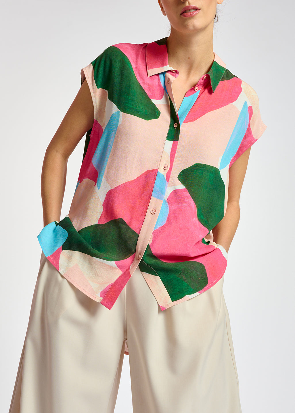 Kleurrijk mouwloos hemd met grafische print RE—SSENTIEL | Essentiel second hand