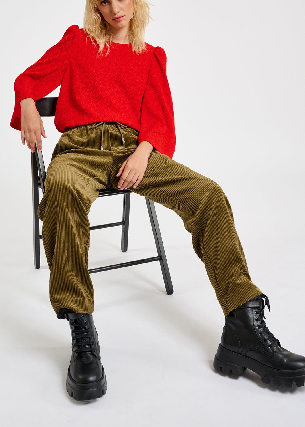 Khaki tapered corduroy pants RE—SSENTIEL | Essentiel second hand