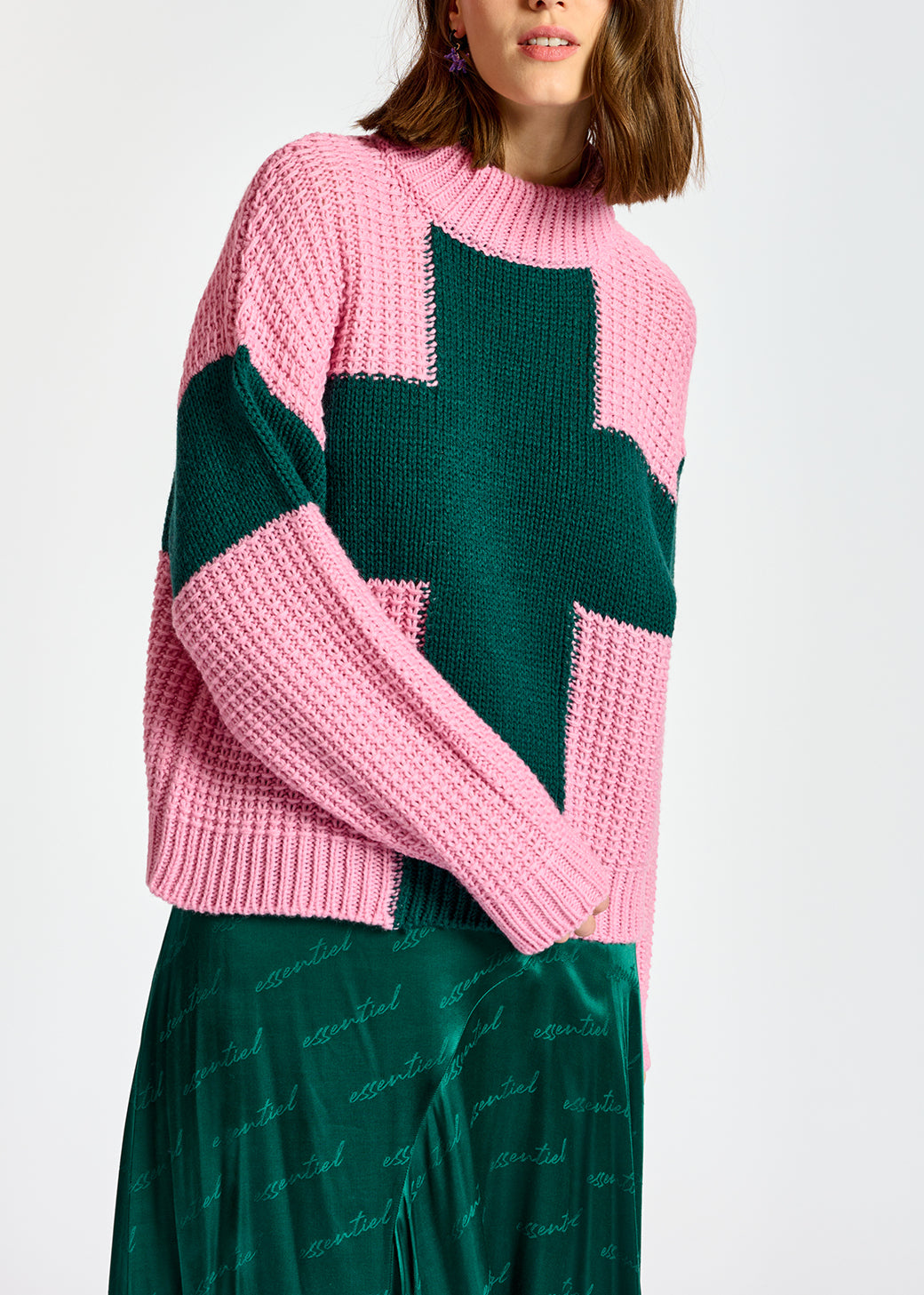 Ambosello pull avec croix RE—SSENTIEL | Essentiel second hand