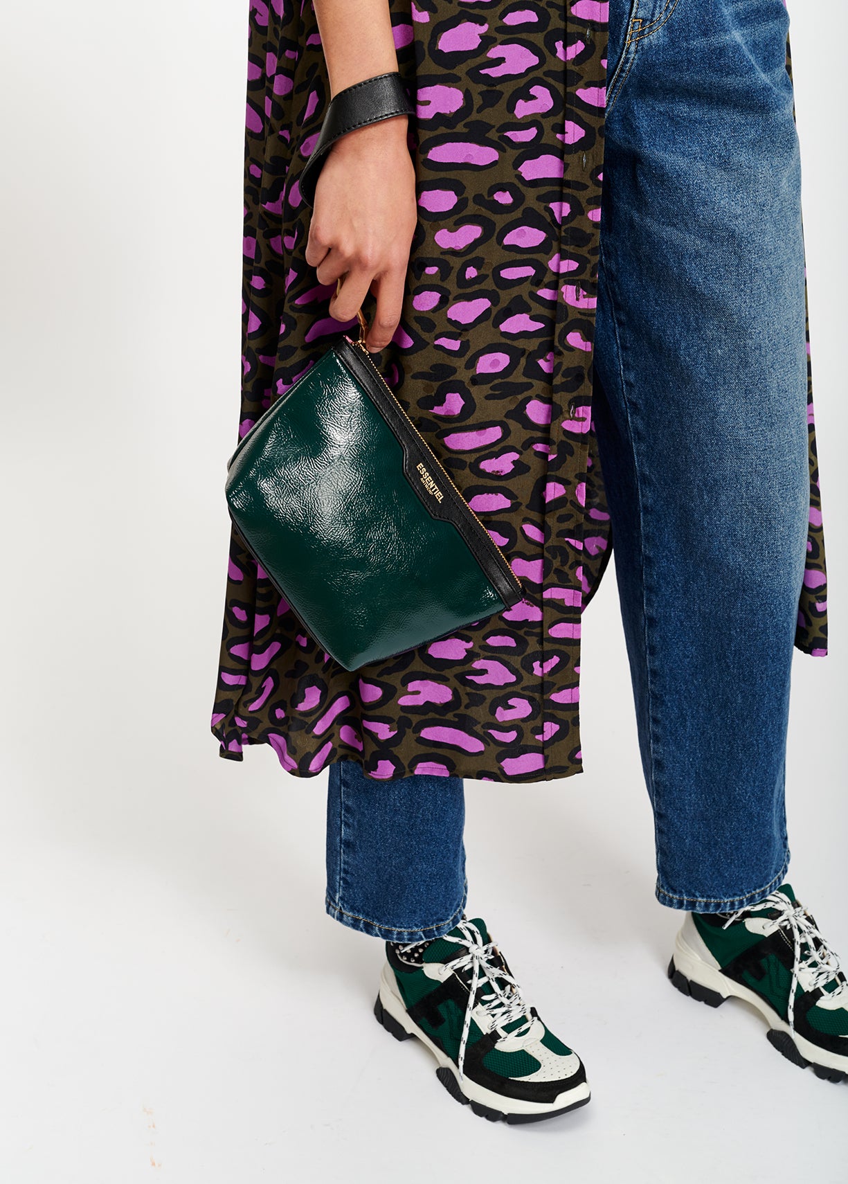 Kakigroene zijden hemdjurk met luipaardprint RE—SSENTIEL | Essentiel second hand