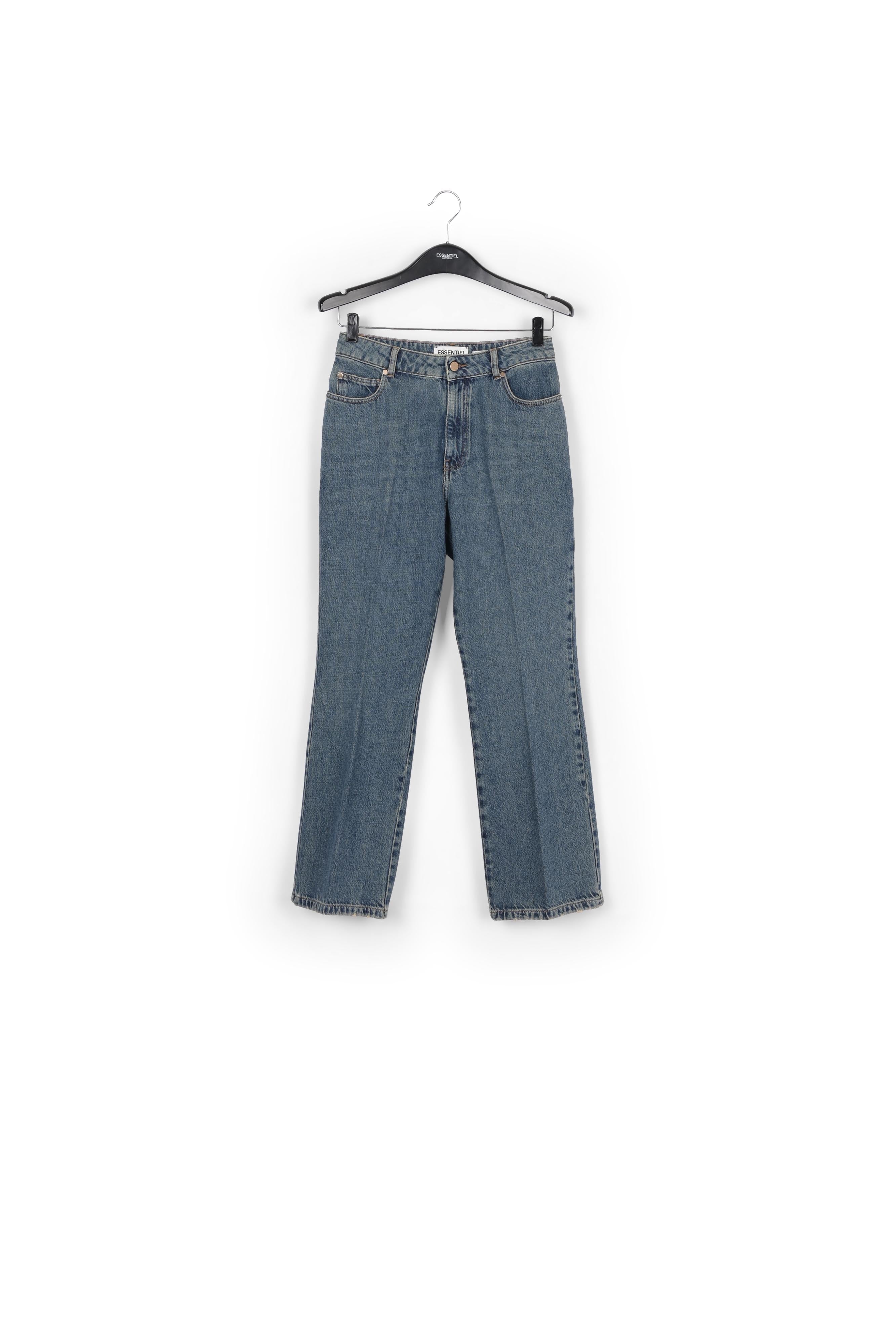 Jean bleu aux jambes évasées RE—SSENTIEL | Essentiel second hand