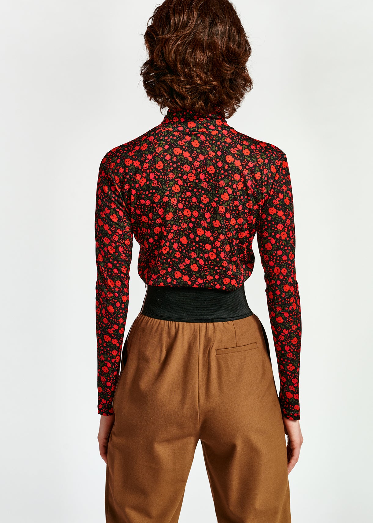 Black and red fitted turtleneck RE—SSENTIEL | Essentiel second hand