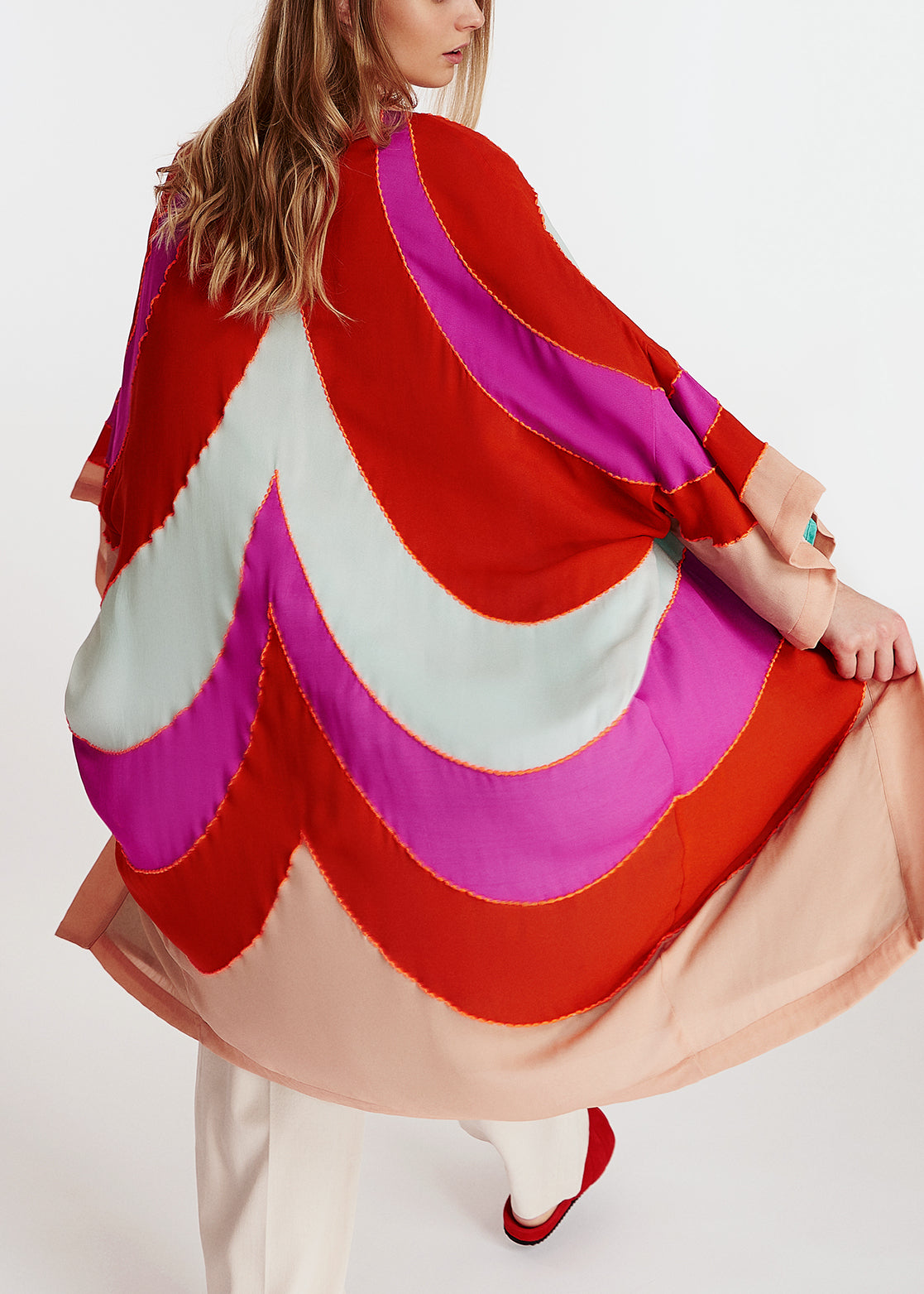 Kimono rouge, pourpre et bleu avec broderies RE—SSENTIEL | Essentiel second hand