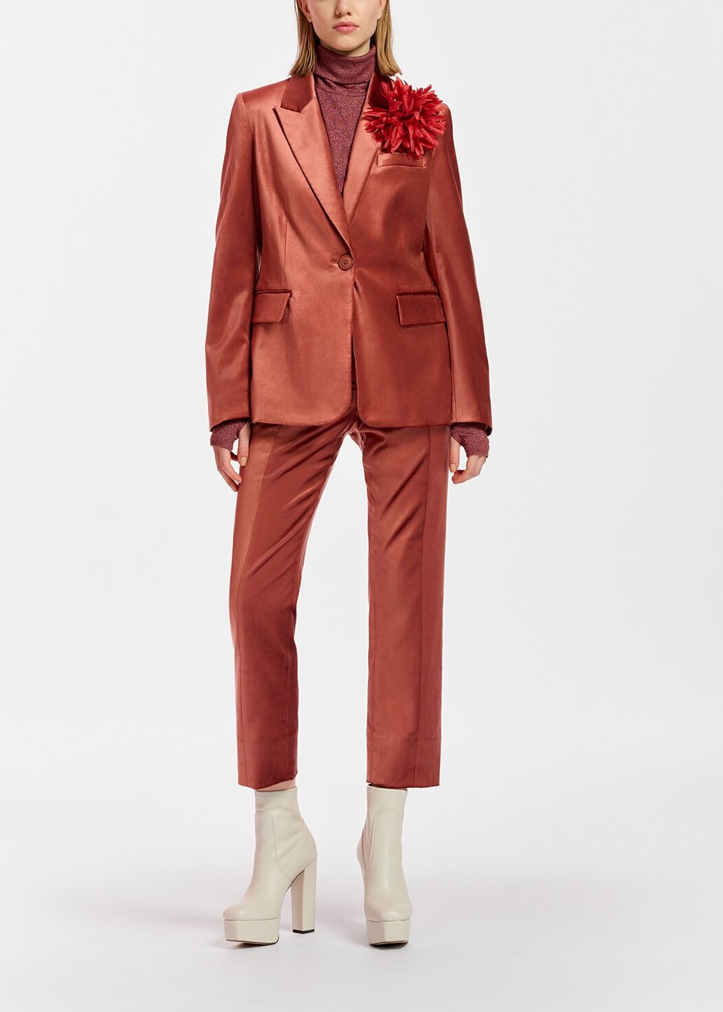 Dark peach tapered-leg velvet pants RE—SSENTIEL | Essentiel second hand