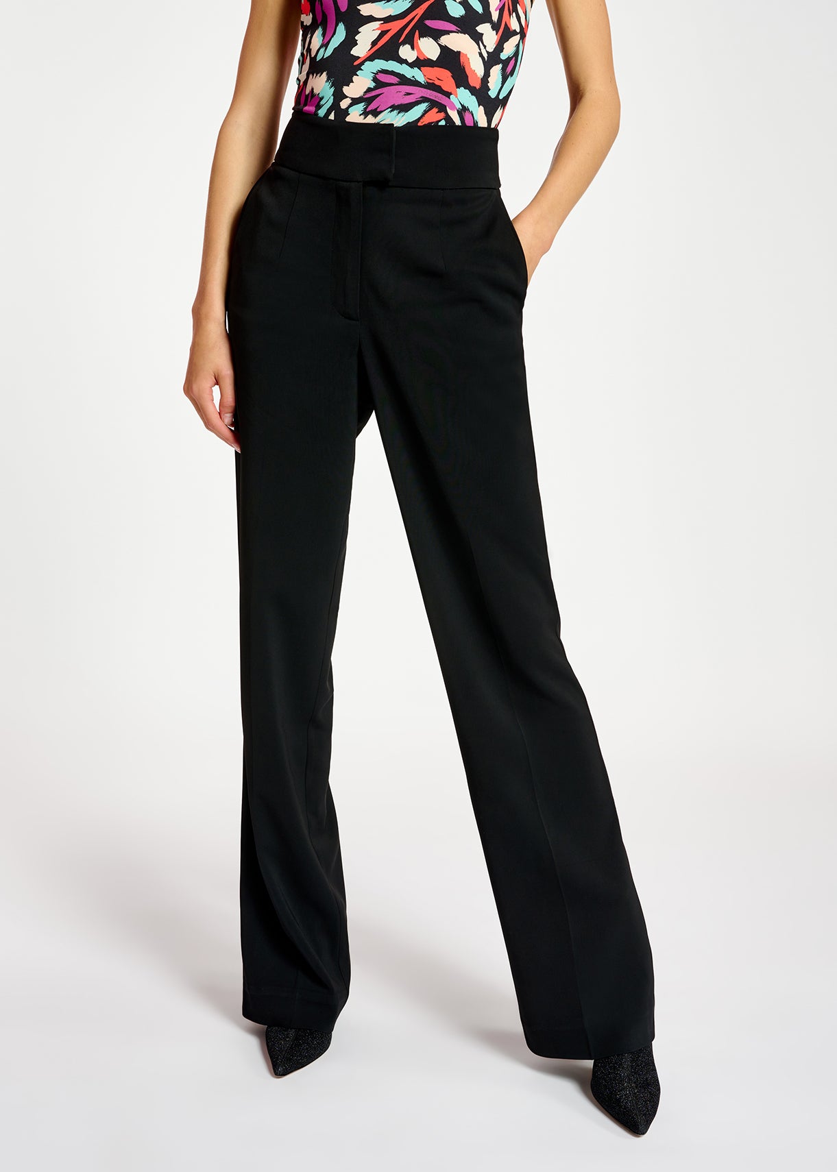 Black viscose-satin straight-leg pants RE—SSENTIEL | Essentiel second hand