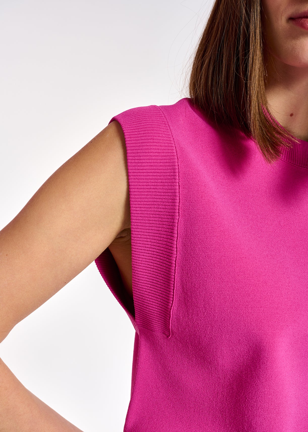Pink sleeveless knitted top RE—SSENTIEL | Essentiel second hand