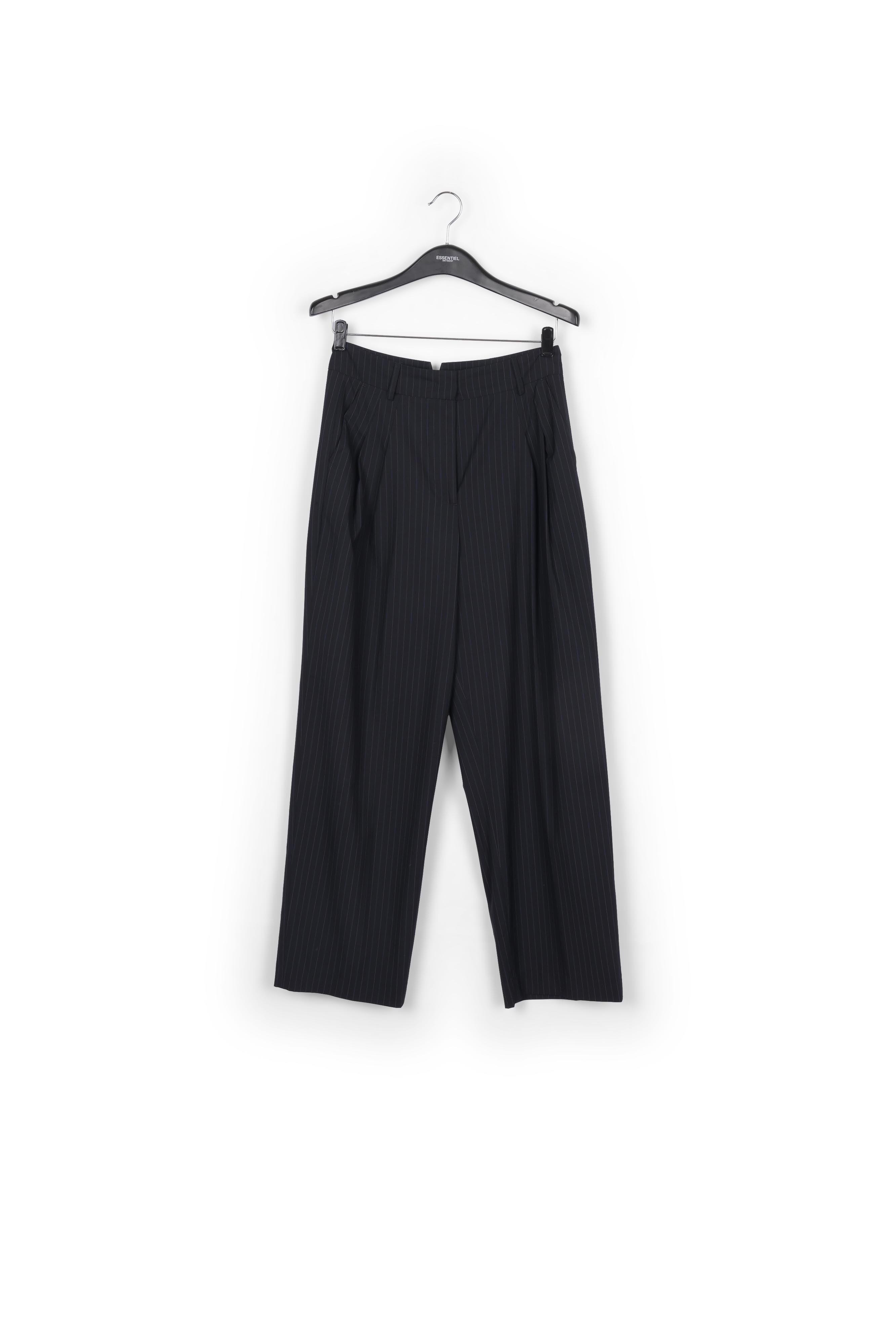 Pantalon bleu foncé à fines rayures RE—SSENTIEL | Essentiel second hand