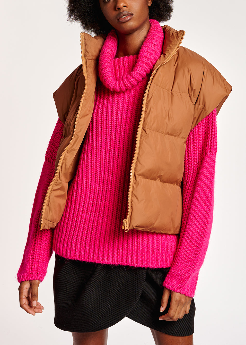 Brown sleeveless puffer jacket RE—SSENTIEL | Essentiel second hand
