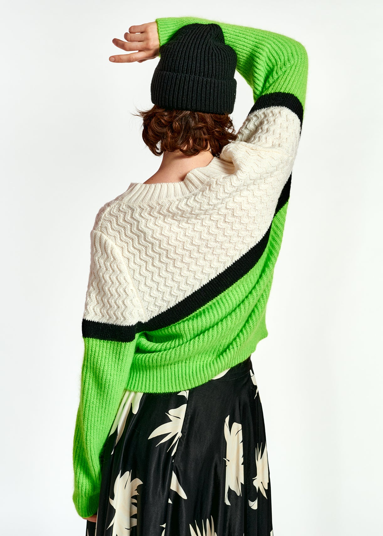 White and green two stitch sweater RE—SSENTIEL | Essentiel second hand