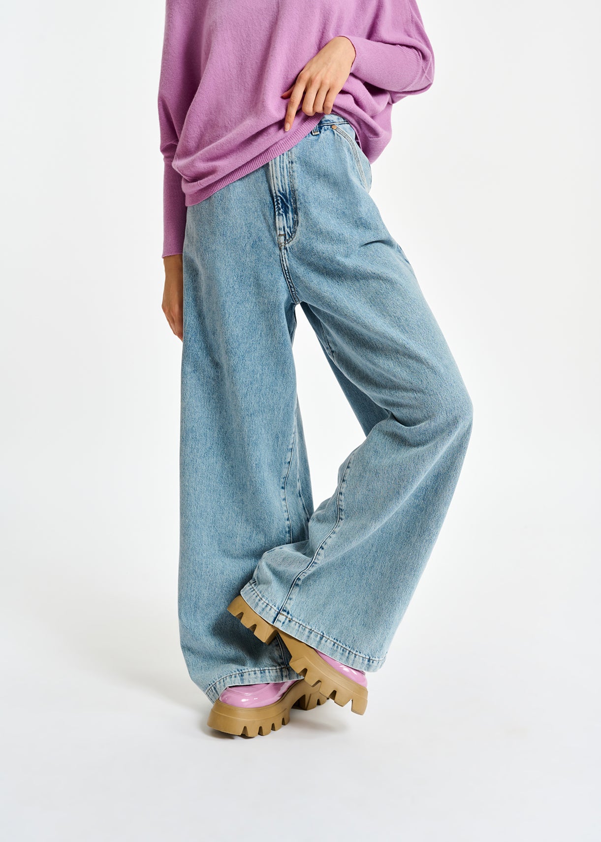 Jean bleu aux jambes larges RE—SSENTIEL | Essentiel second hand