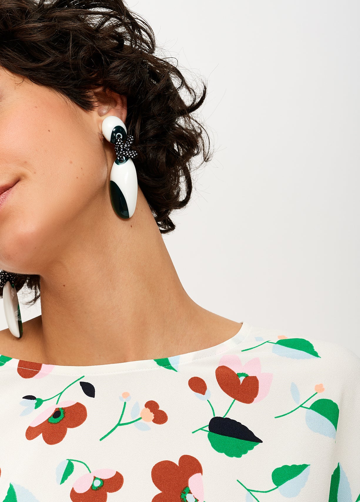 Off-white floral bouse RE—SSENTIEL | Essentiel second hand