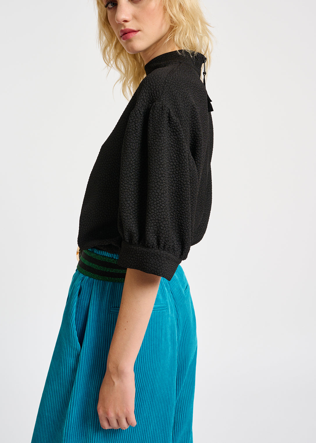 Black top with puffed sleeves RE—SSENTIEL | Essentiel second hand