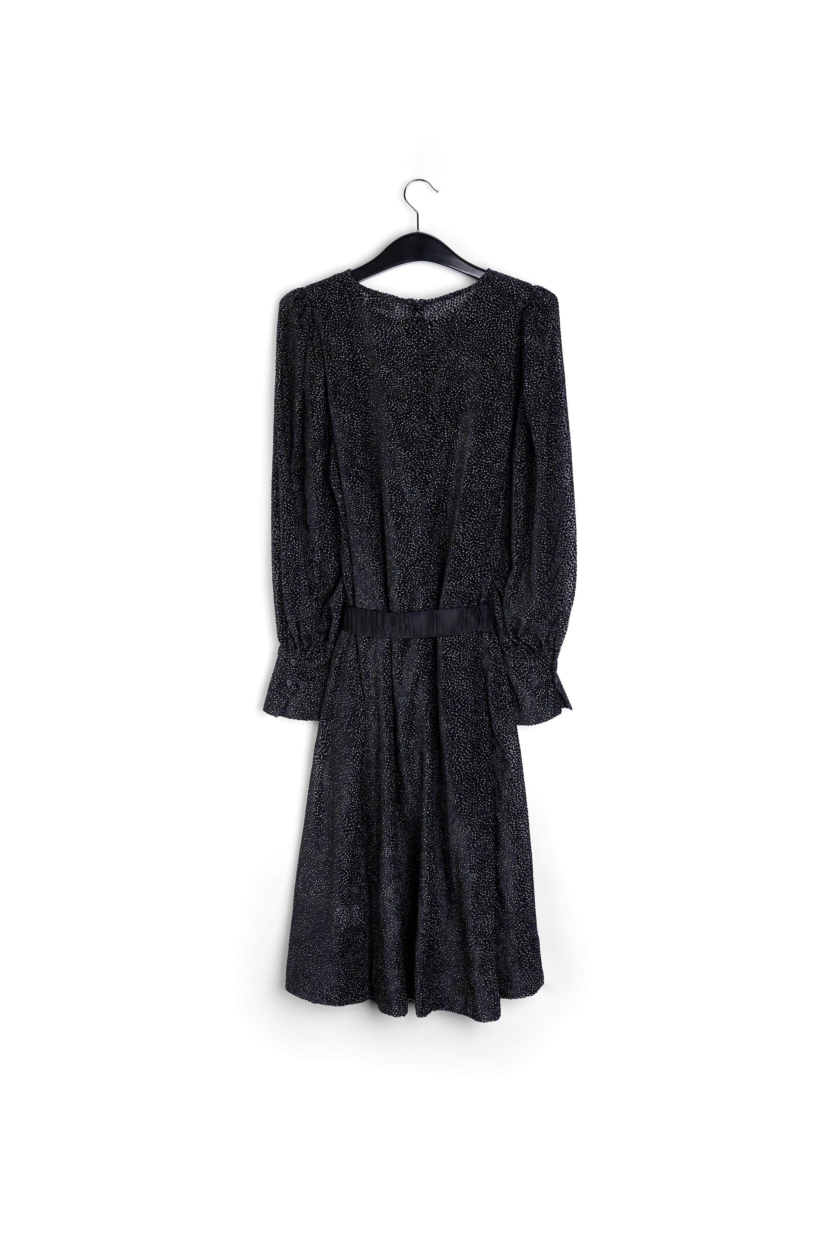 Lange zwarte A-lijn jurk met spikkels RE—SSENTIEL | Essentiel second hand