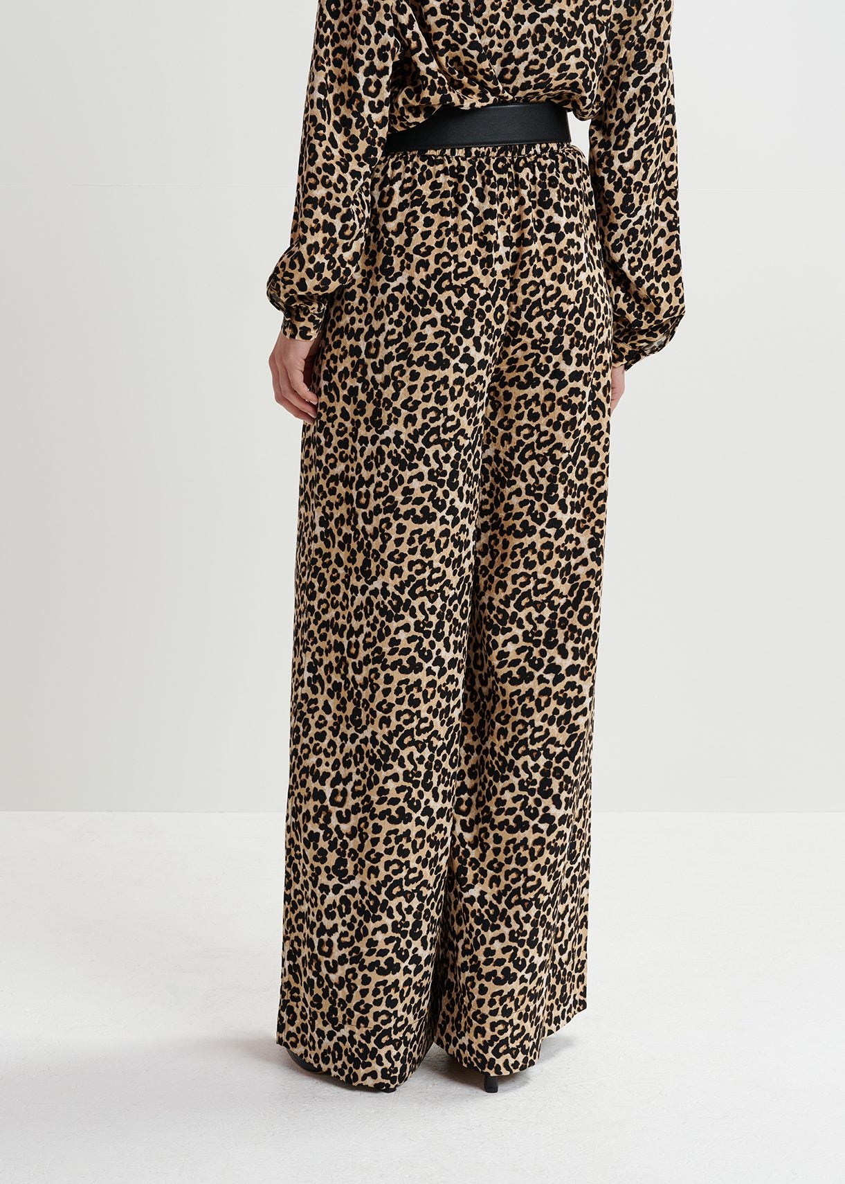Brown wide-leg pants with leopard print RE—SSENTIEL | Essentiel second hand