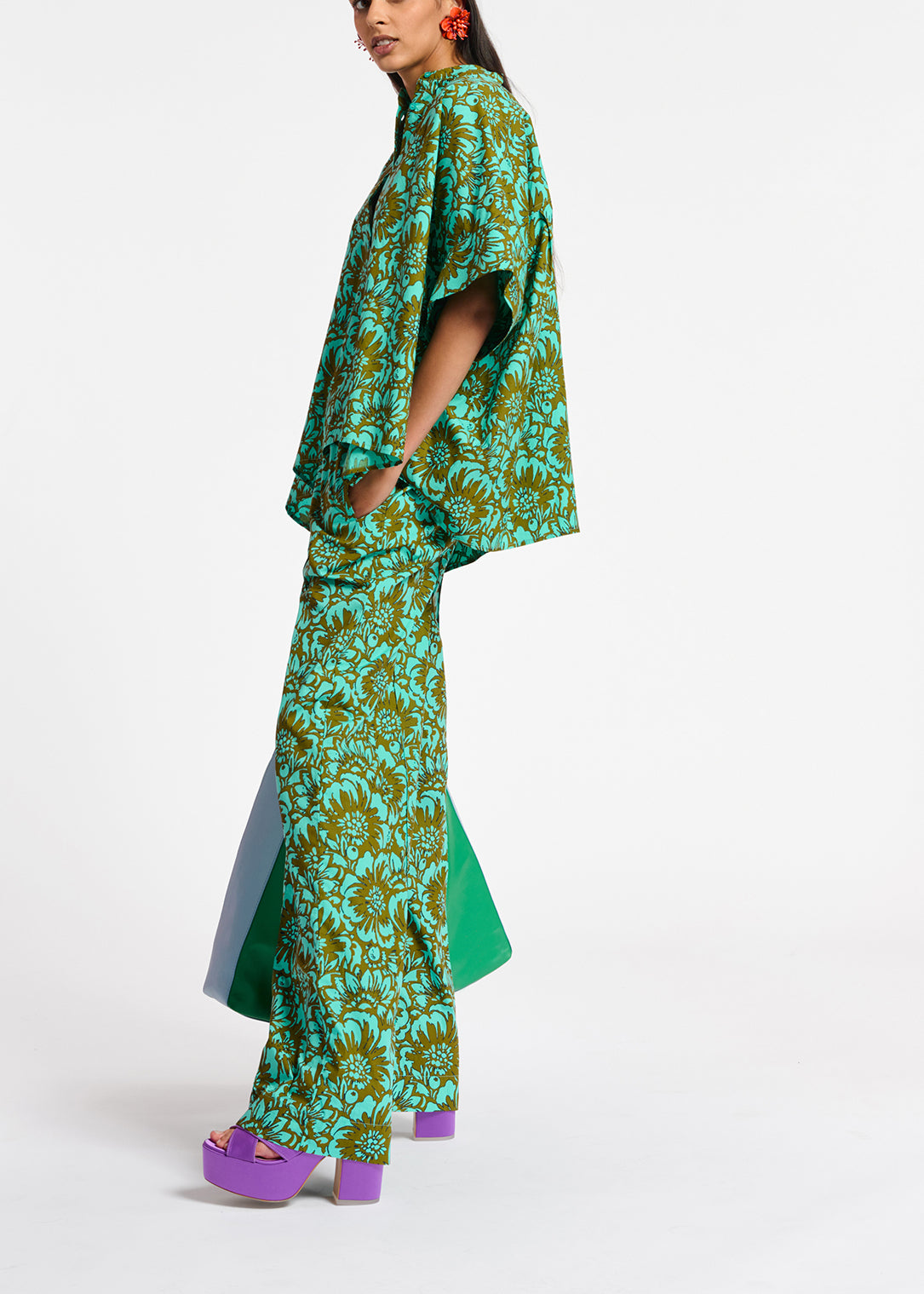 Khaki and turquoise oversized cotton-poplin shirt with floral print RE—SSENTIEL | Essentiel second hand