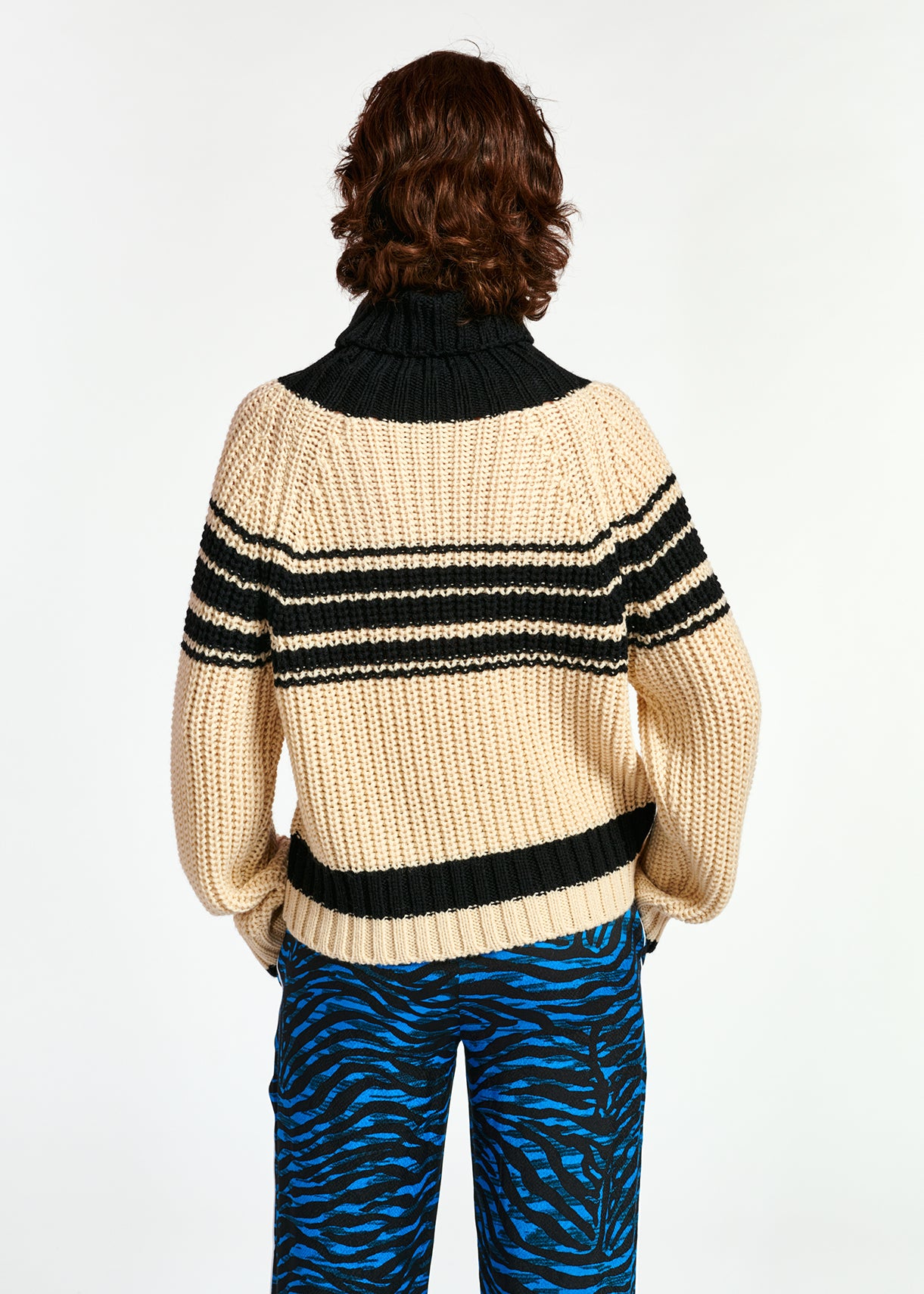 Off-white and black turtleneck sweater RE—SSENTIEL | Essentiel second hand