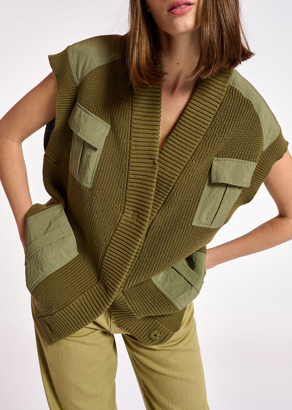 Khaki sleeveless utility-inspired cardigan RE—SSENTIEL | Essentiel second hand