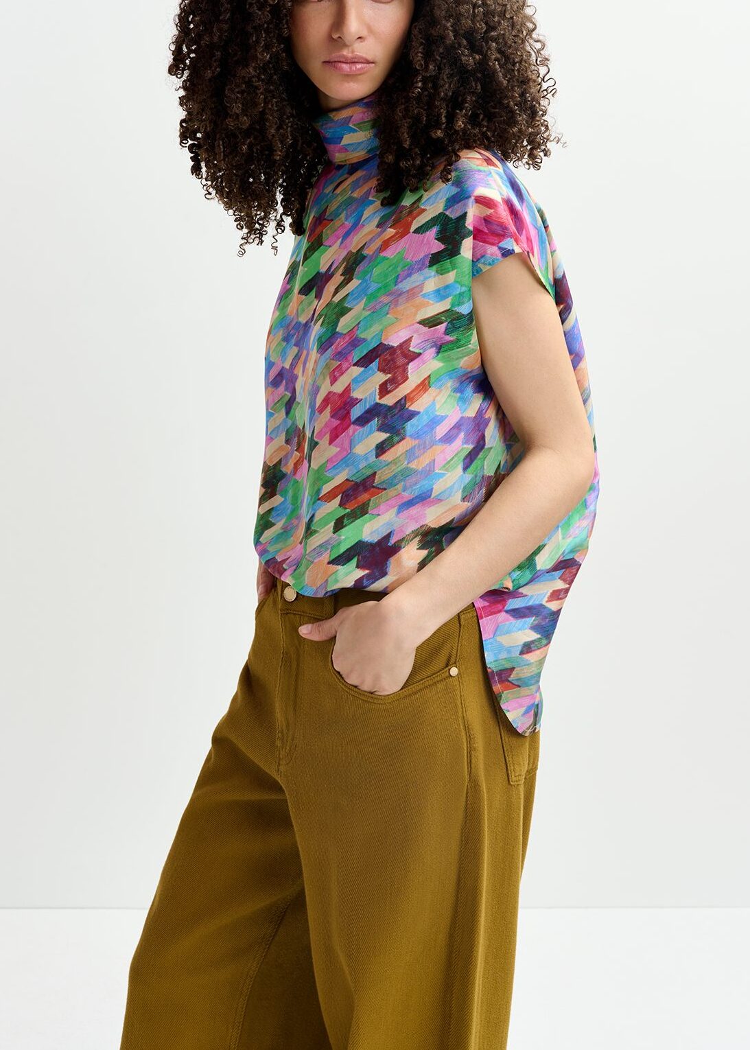 Top en soie à imprimé géométrique multicolore RE—SSENTIEL | Essentiel second hand