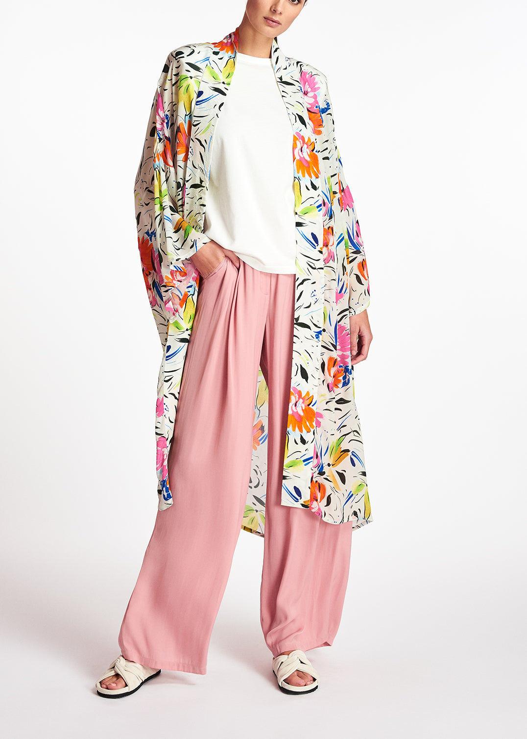 Pantalon rose clair aux jambes larges RE—SSENTIEL | Essentiel second hand