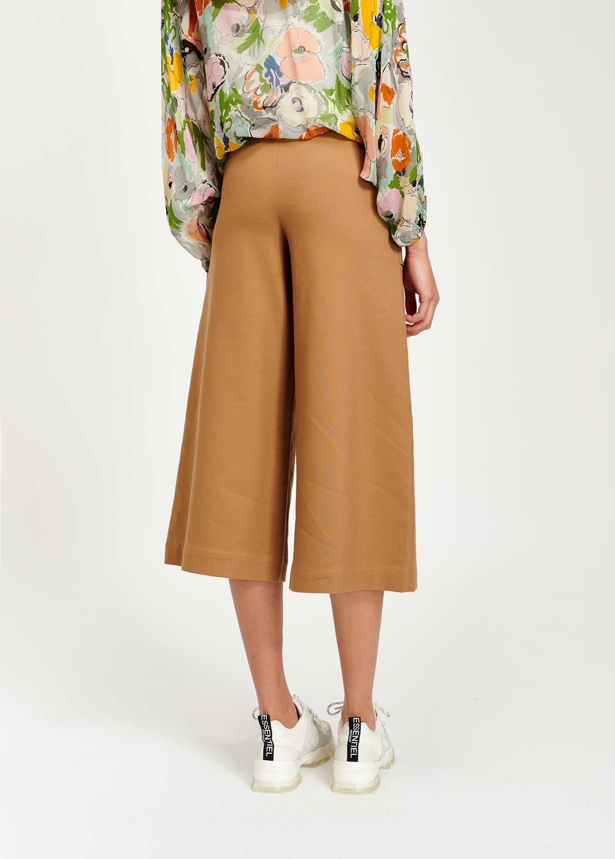 Pantalon large et court marron RE—SSENTIEL | Essentiel second hand