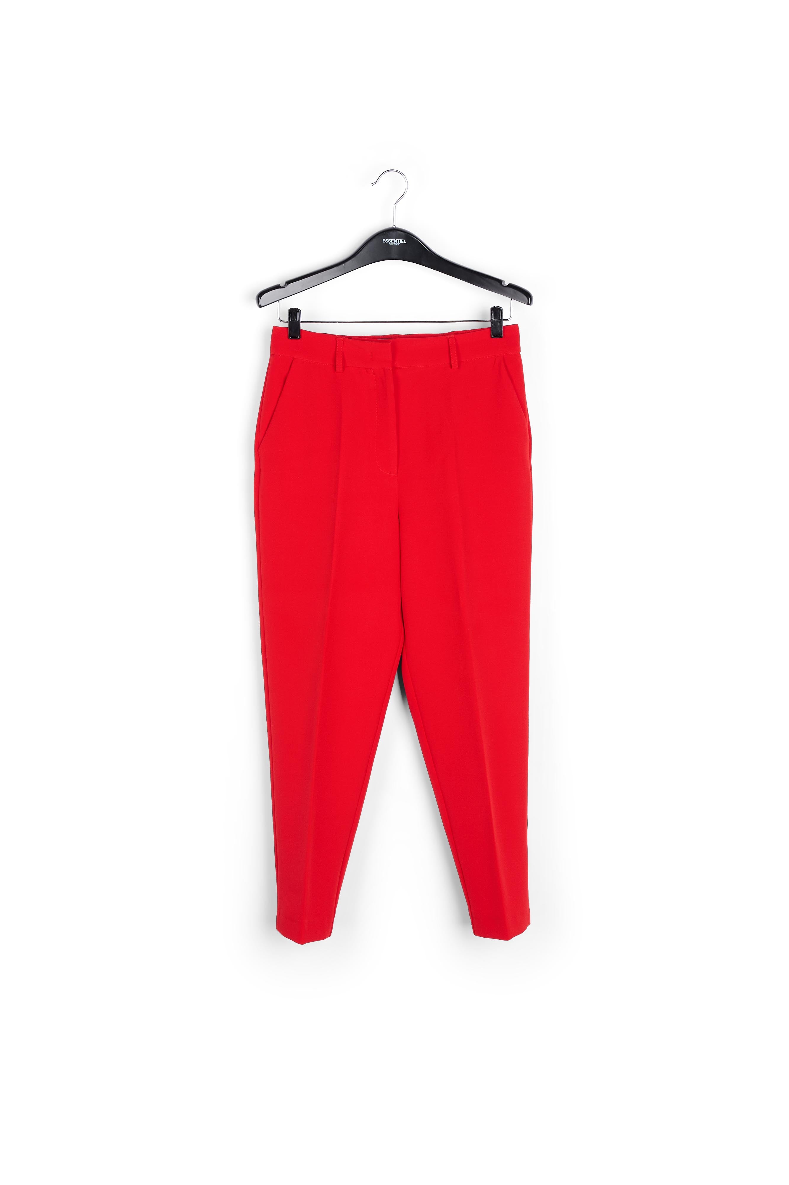 Pantalon fuselé rouge RE—SSENTIEL | Essentiel second hand