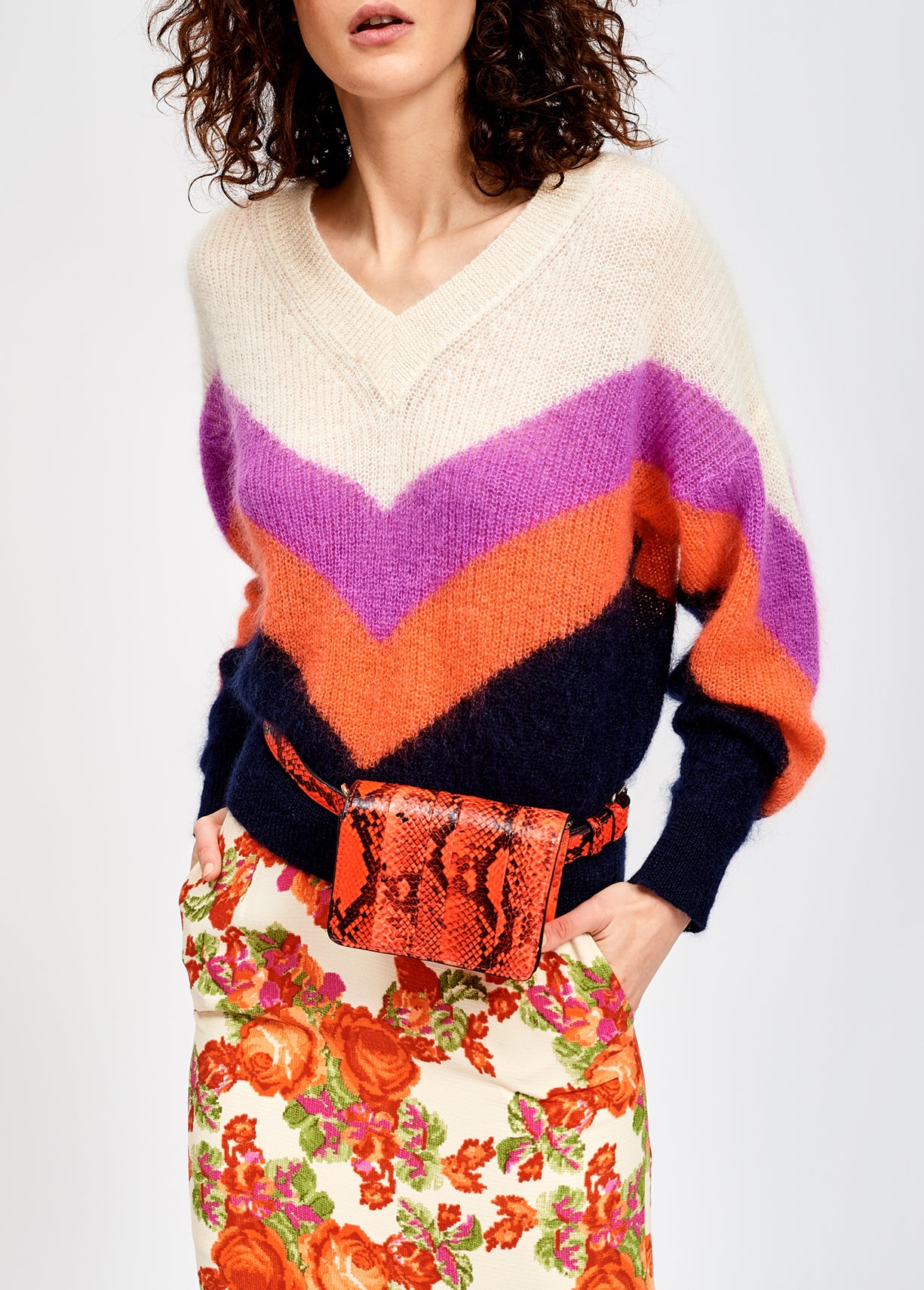 Purple, orange and black v pattern sweater RE—SSENTIEL | Essentiel second hand