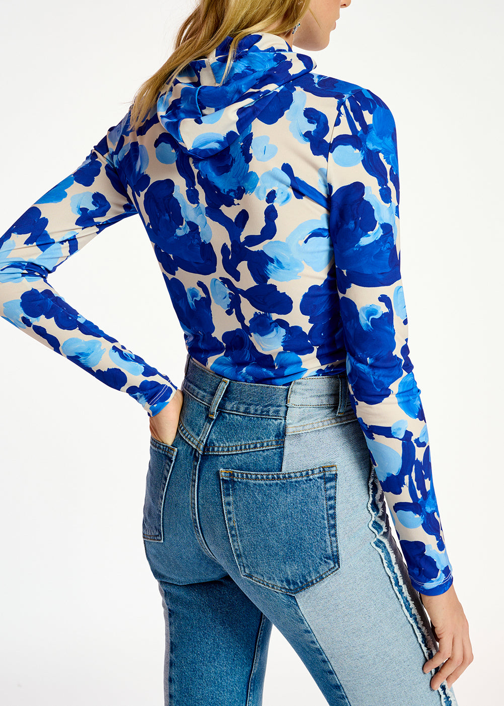 White and blue floral print hooded top RE—SSENTIEL | Essentiel second hand