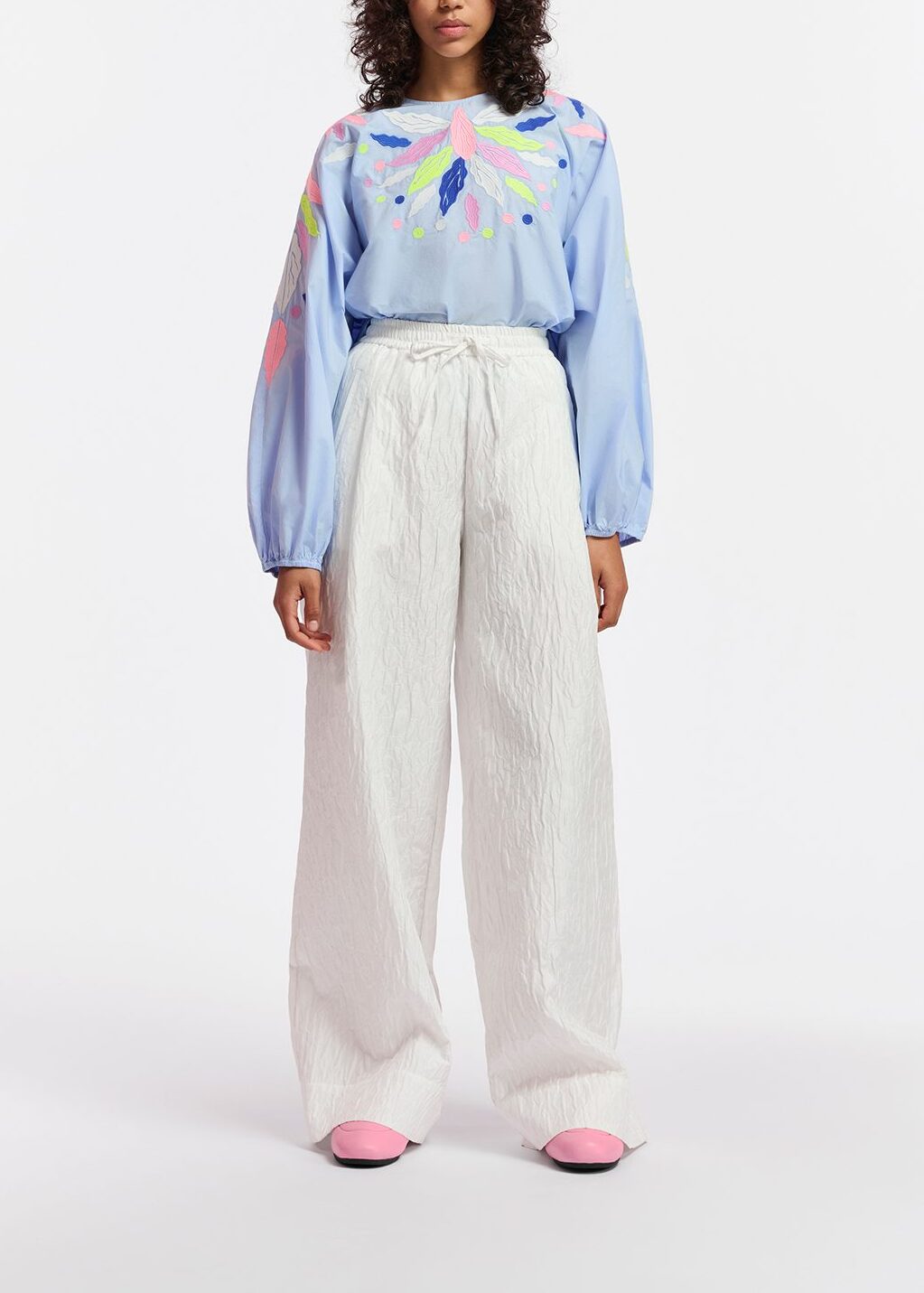 Top en coton bleu clair à  broderies RE—SSENTIEL | Essentiel second hand