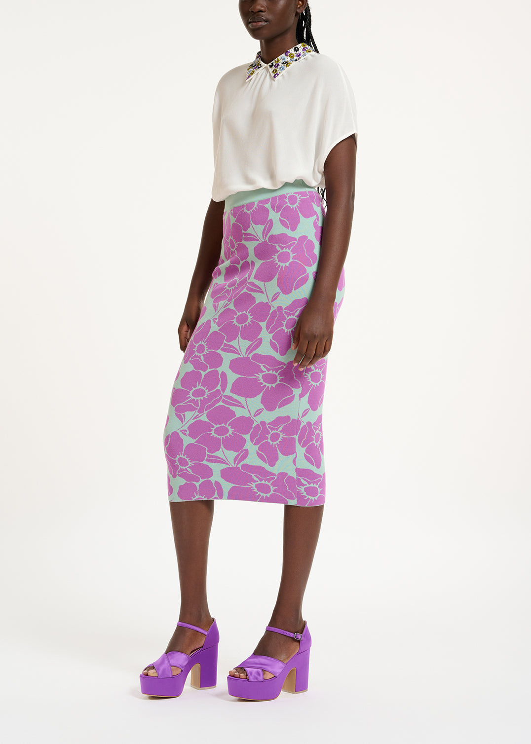 White short-sleeved top with rhinestone-embellished collar RE—SSENTIEL | Essentiel second hand