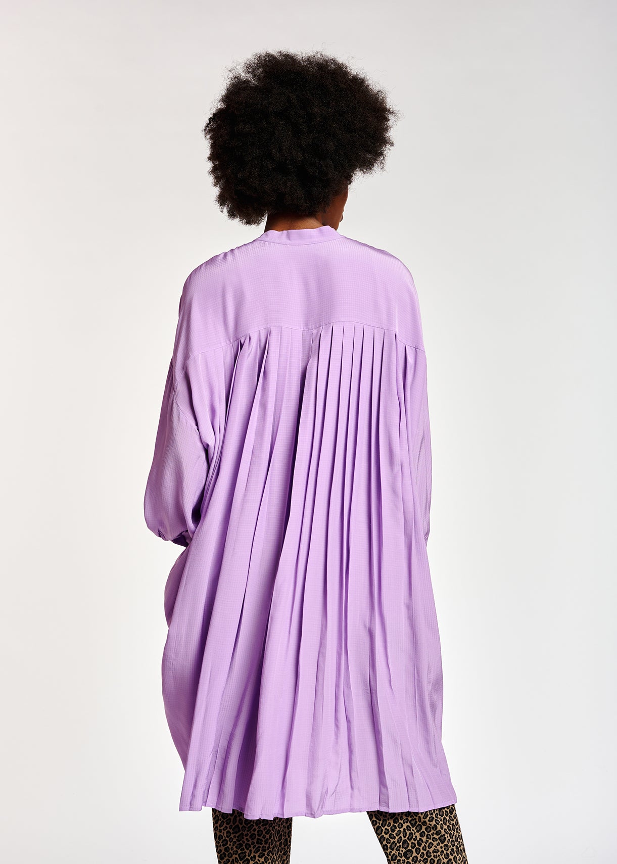 Lilac relaxed-fit shirt dress with plissé backside RE—SSENTIEL | Essentiel second hand